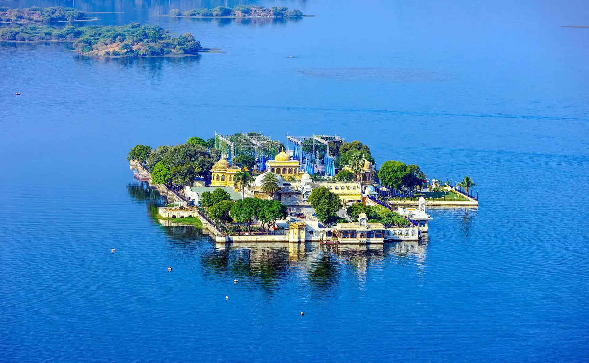 Jag Mandir Palace on Lake Pichola in Udaipur