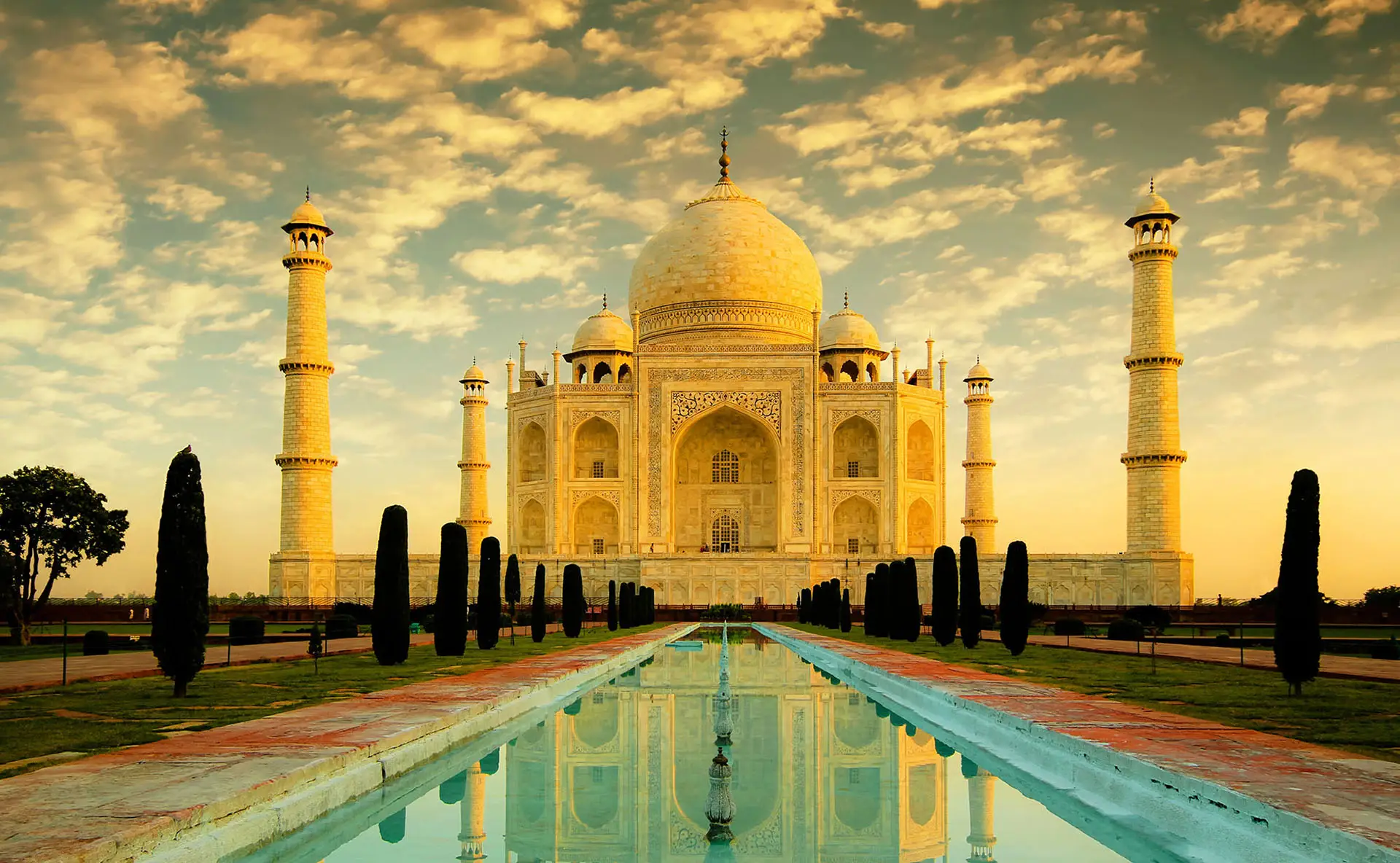 Taj Mahal at sunrise